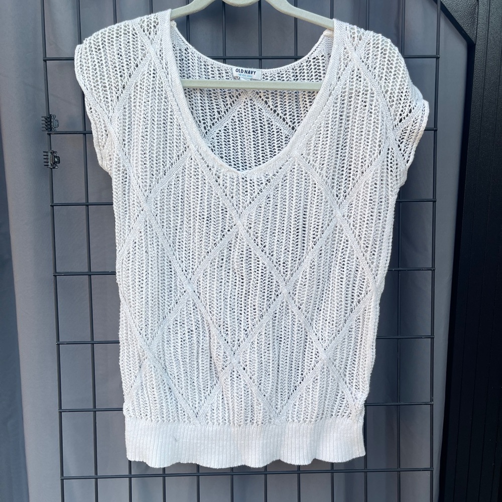 Old Navy White Knit Women’s Top size medium